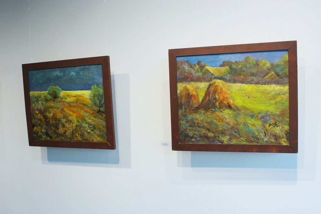 Dwa obrazy namalowane przez Annę Wąsikiewicz