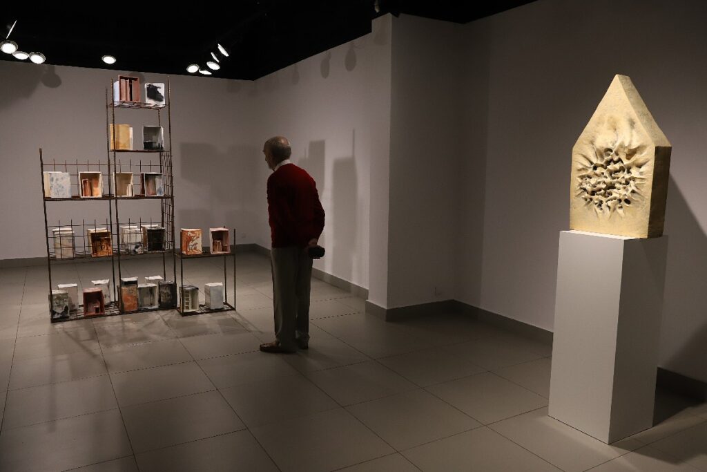 Fragment ekspozycji w małej sali wystawowej