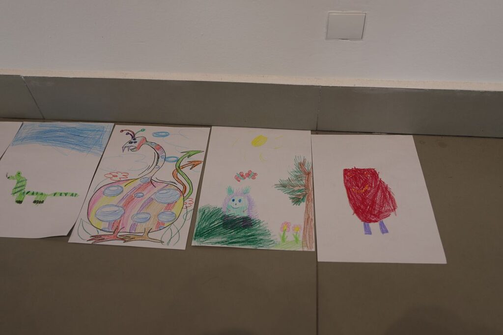powstałe prace podczas lekcji na ekspozycji